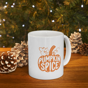 Taza de café con especias de calabaza