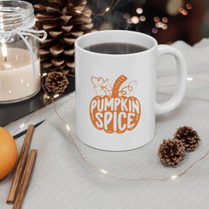 Taza de café con especias de calabaza